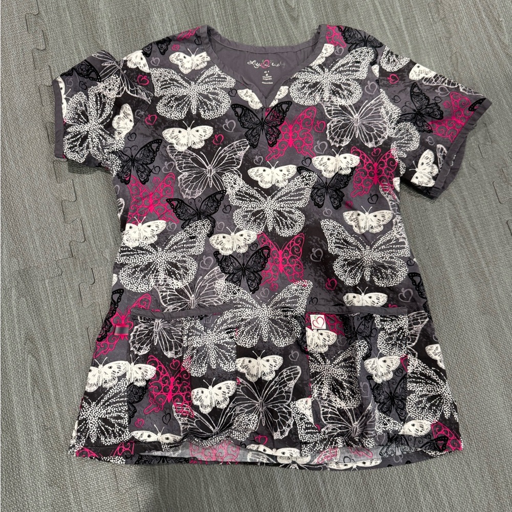 Butterfly scrub top size M